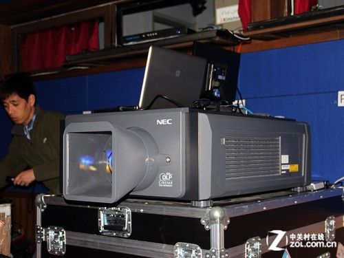 nec nc1100l激光一体式数字电影放映机